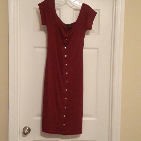 Forever21+ Red fitted dress | Size: 2X | - Picture 2 of 5